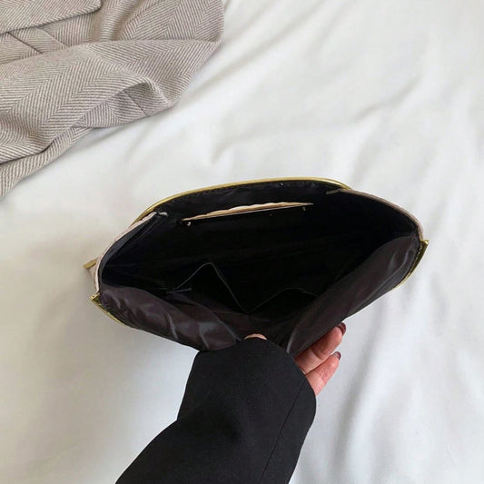 Sobre Clutch Mujer Vanite Fieltro Estampado Geométrico - Negro