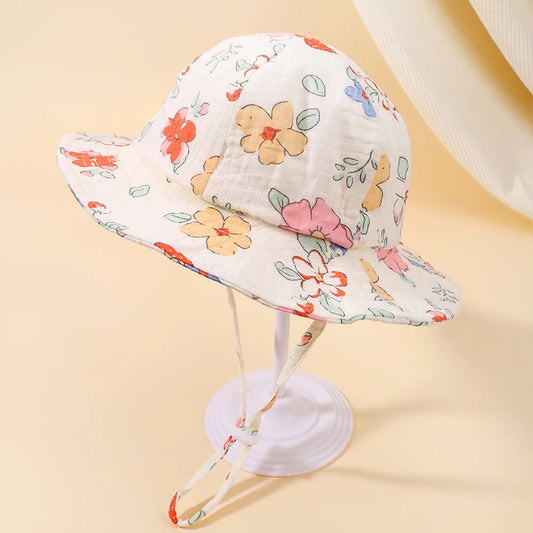 Sombrero Ala Ancha Fresita 48cm: Para niñas de 6 a 12 meses