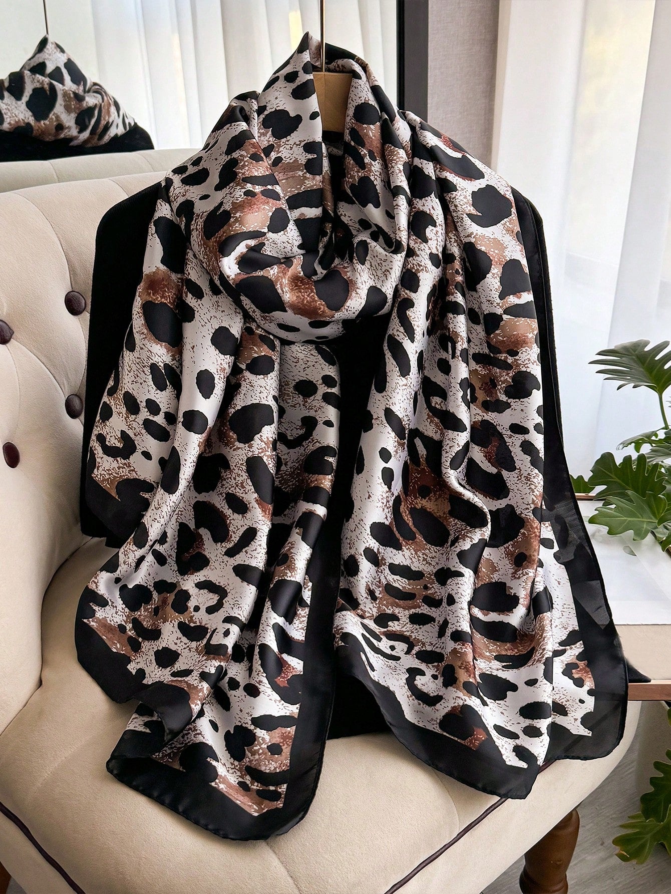 Pashmina Satinada Blissia estampado Leopard Print | Crema