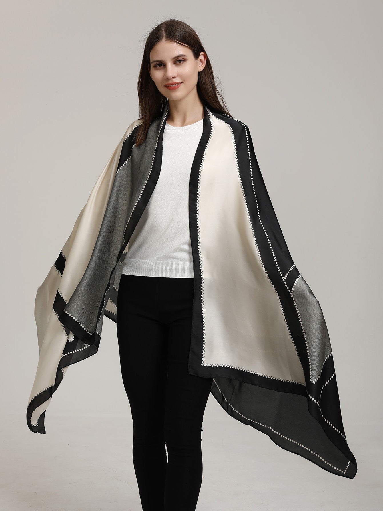 Pashmina Nairobi en Seda Lujosa con Efecto Satén