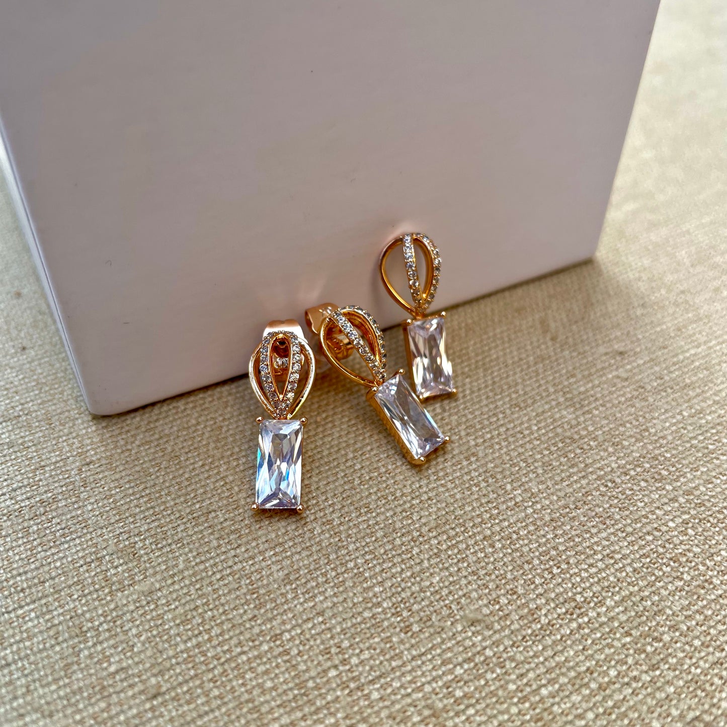 Aretes Elegantes y Dije para collar Dayanna - Pendientes de Mujer