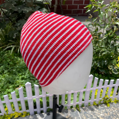 Beanie Waldo a rayas con destellos plateados