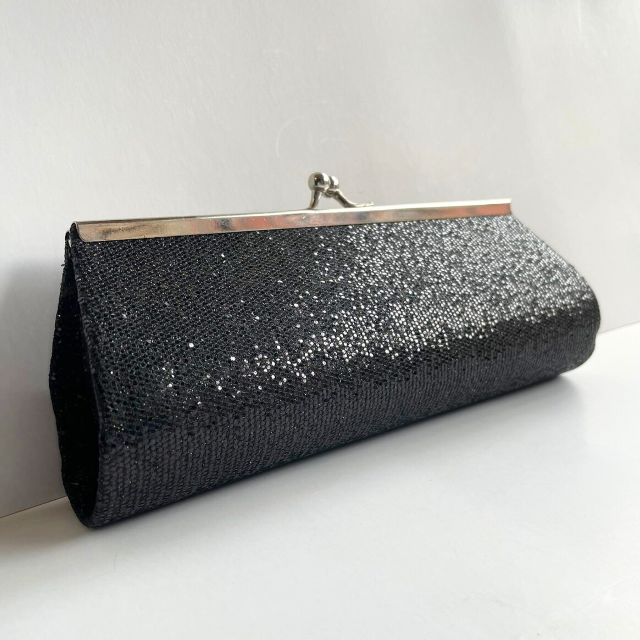 Bolso de Mano Escarchado Modelo Vanila - Negro Glitter