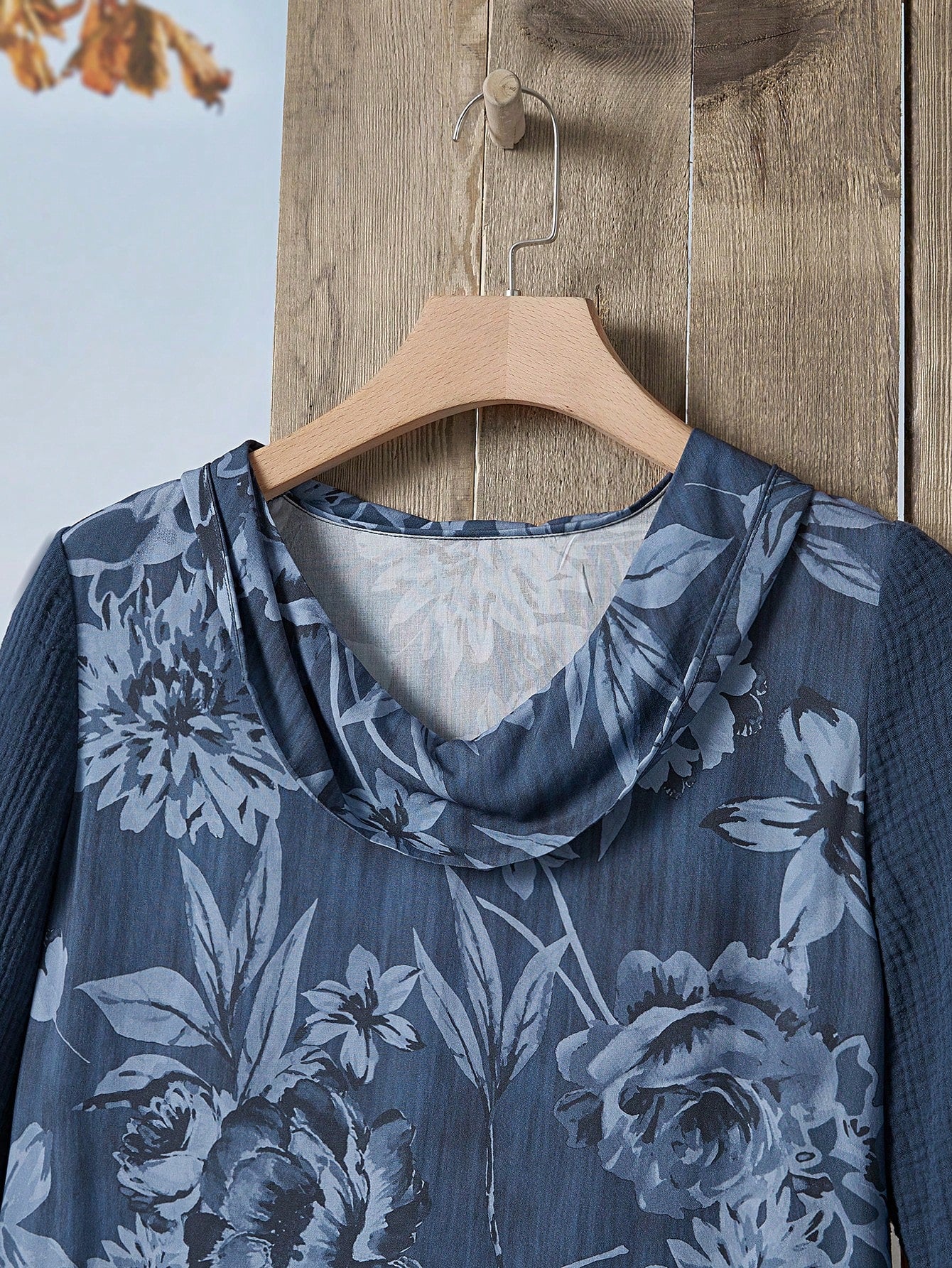 Rainery - Talla M - Blusa con Estampado Floral y Escote Caido