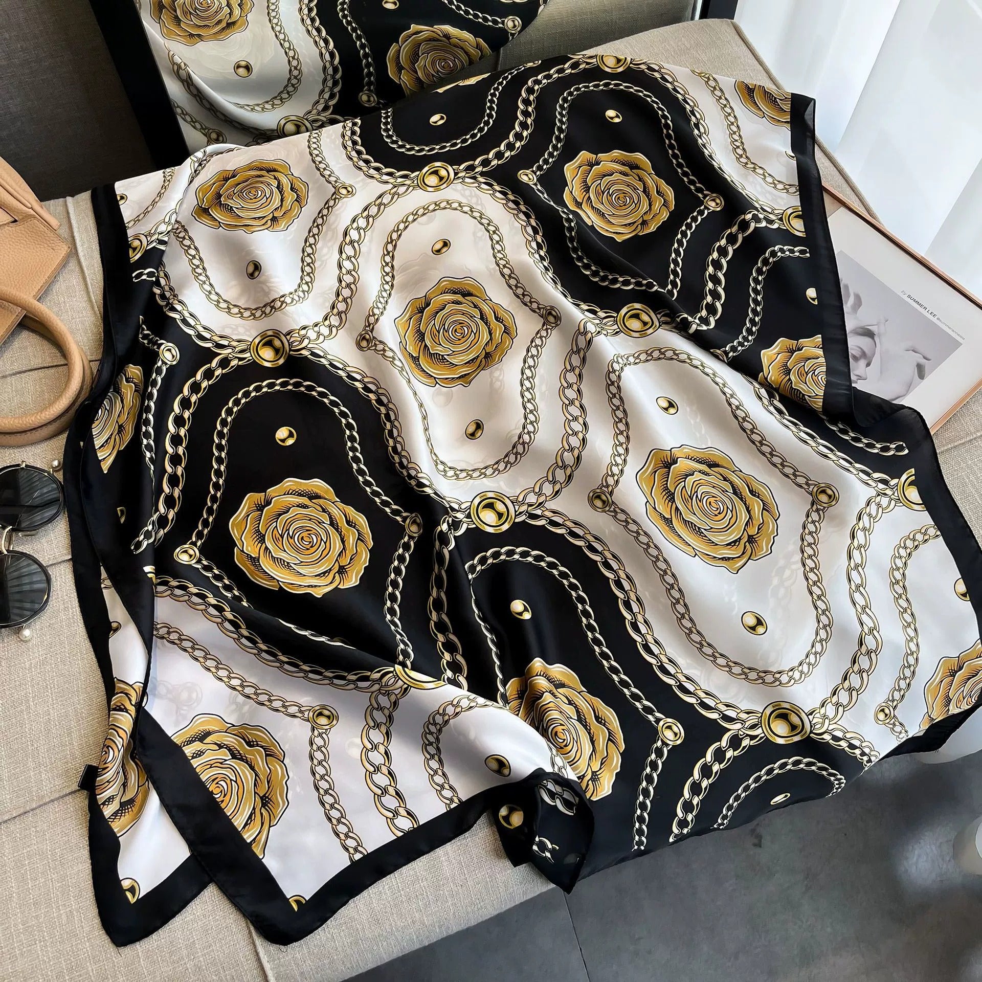 Pashmina Satinada Emilia de Seda diseño esclusivo flores