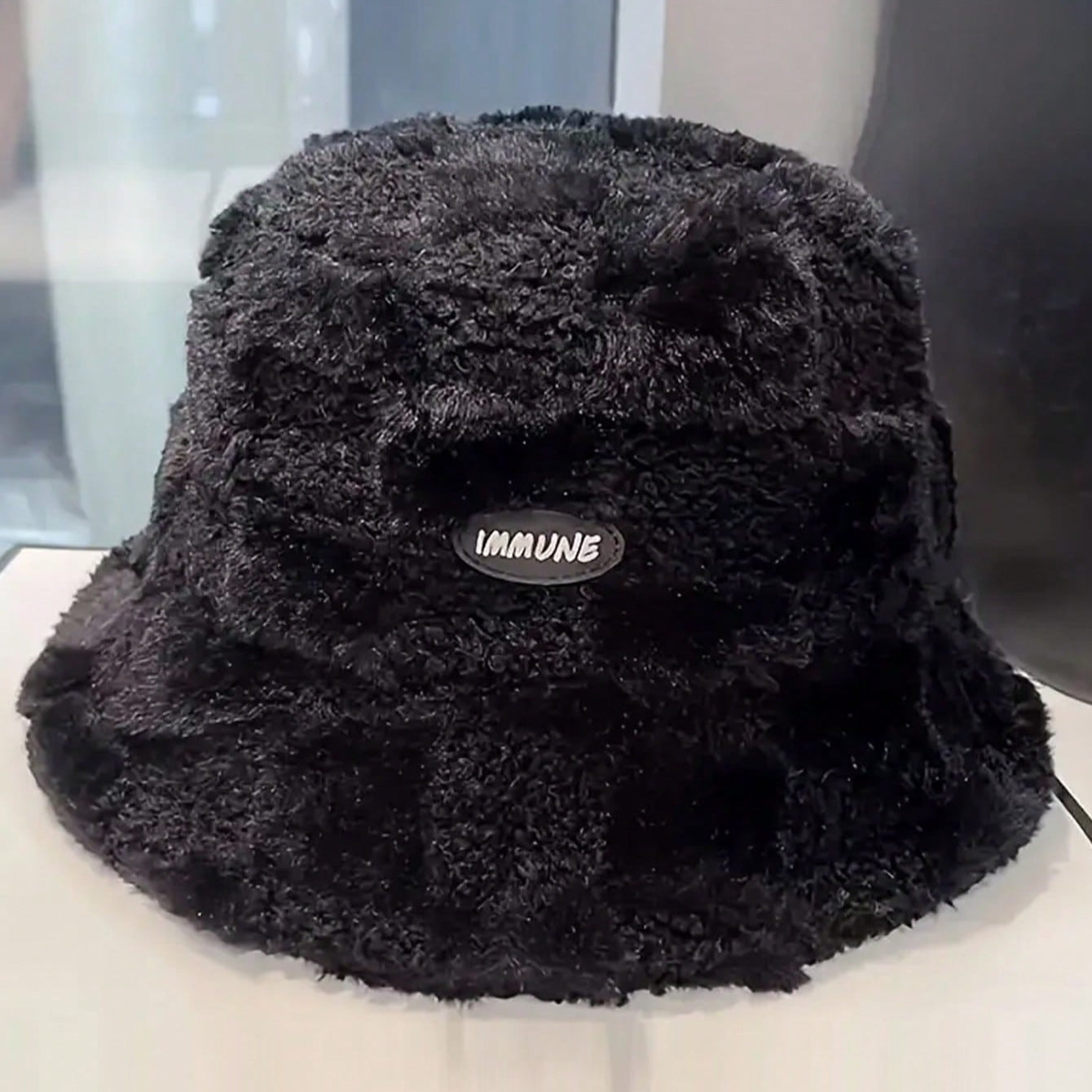 Bucket Hat de Invierno Immune Negro a cuadros
