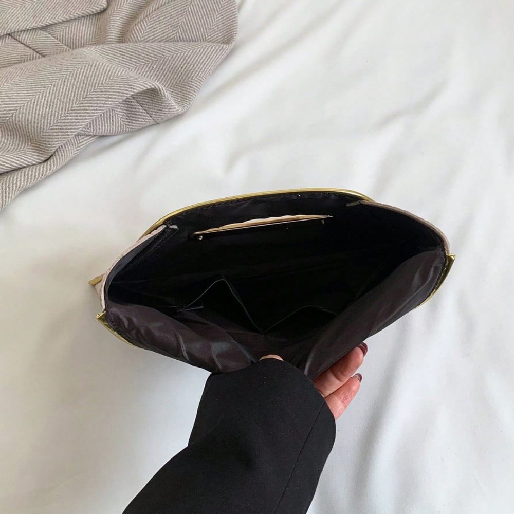 Sobre Clutch Mujer Vanite Fieltro Estampado Geométrico - Negro