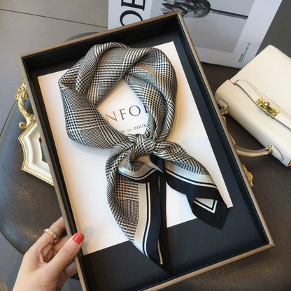 Pañoleta Bandana Pañuelo Lowkey de 70x70cm