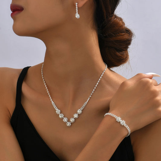 Set de Collar Aretes y Pulsera Lustra - Plateado