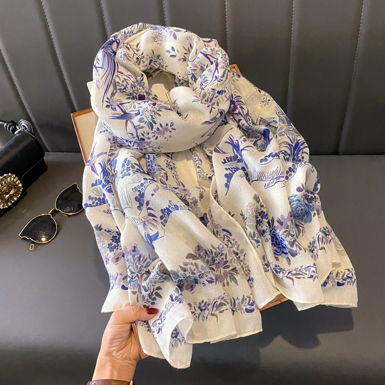 Pashmina Lotto con Diseño Floreado - Tonos Morados