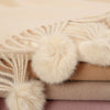 Bufanda Ryland con pompones | Crema