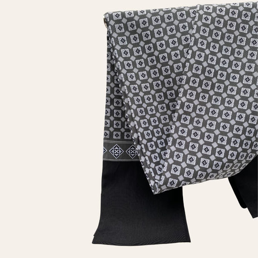 Bufanda Suave Ramses Gris Doble Capa con diseño geometrico