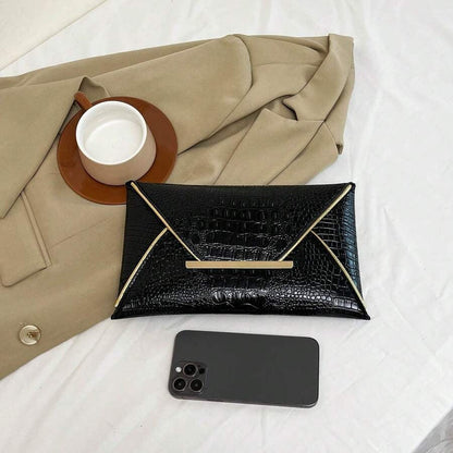 Sobre Clutch Mujer Vanite Cuerina Estampado Geométrico - Negro