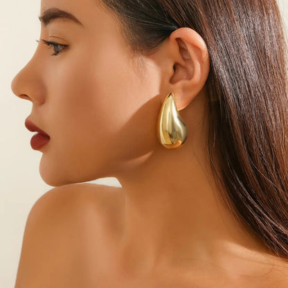 Aretes en forma de Gota Mujer Bottega en tendencia