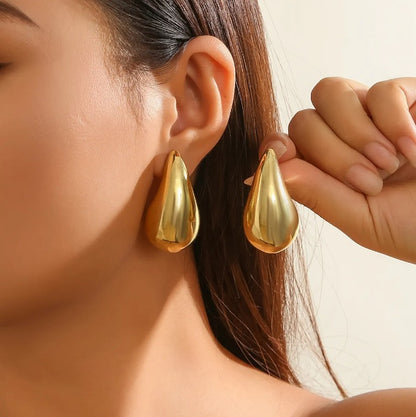 Aretes en forma de Gota Mujer Bottega en tendencia