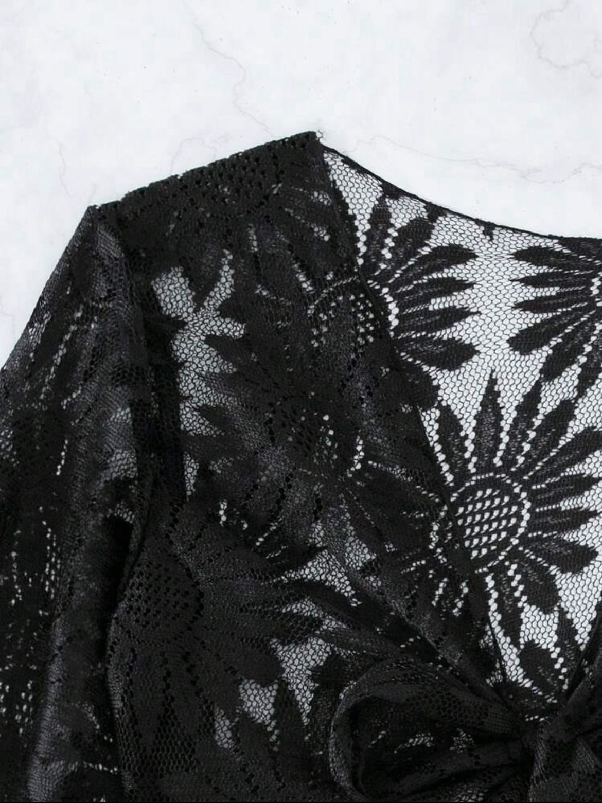 Blusa top Conchito Talla M - Diseño de encaje con mangas murcielago