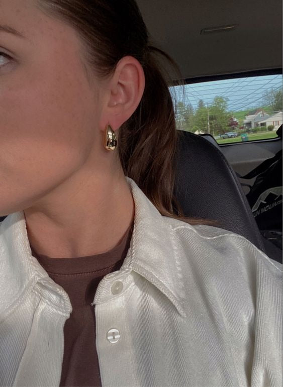 Aretes en forma de Gota Mujer Bottega en tendencia