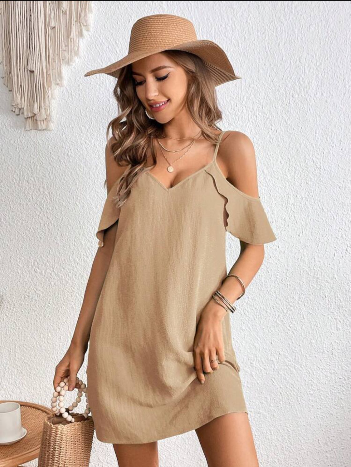 Vestido de Verano Alira Beige con hombros descubiertos - Talla M