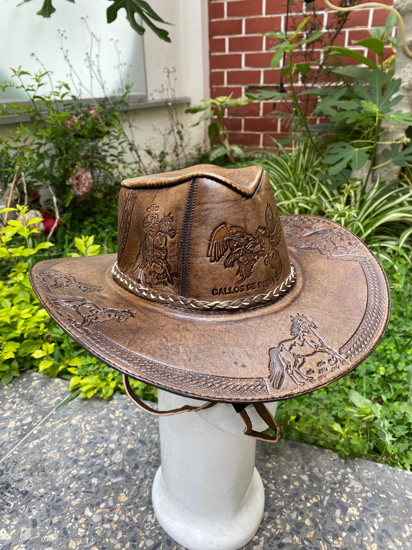 Sombrero Bernardo Vaquero de Cuero con Diseño