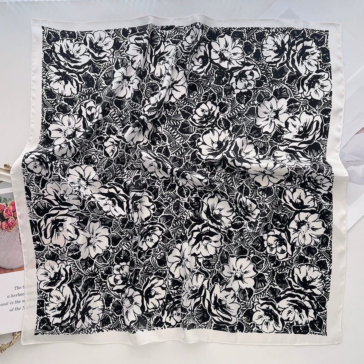 Pañoleta Bandana Pañuelo Lidia de 70x70 cm